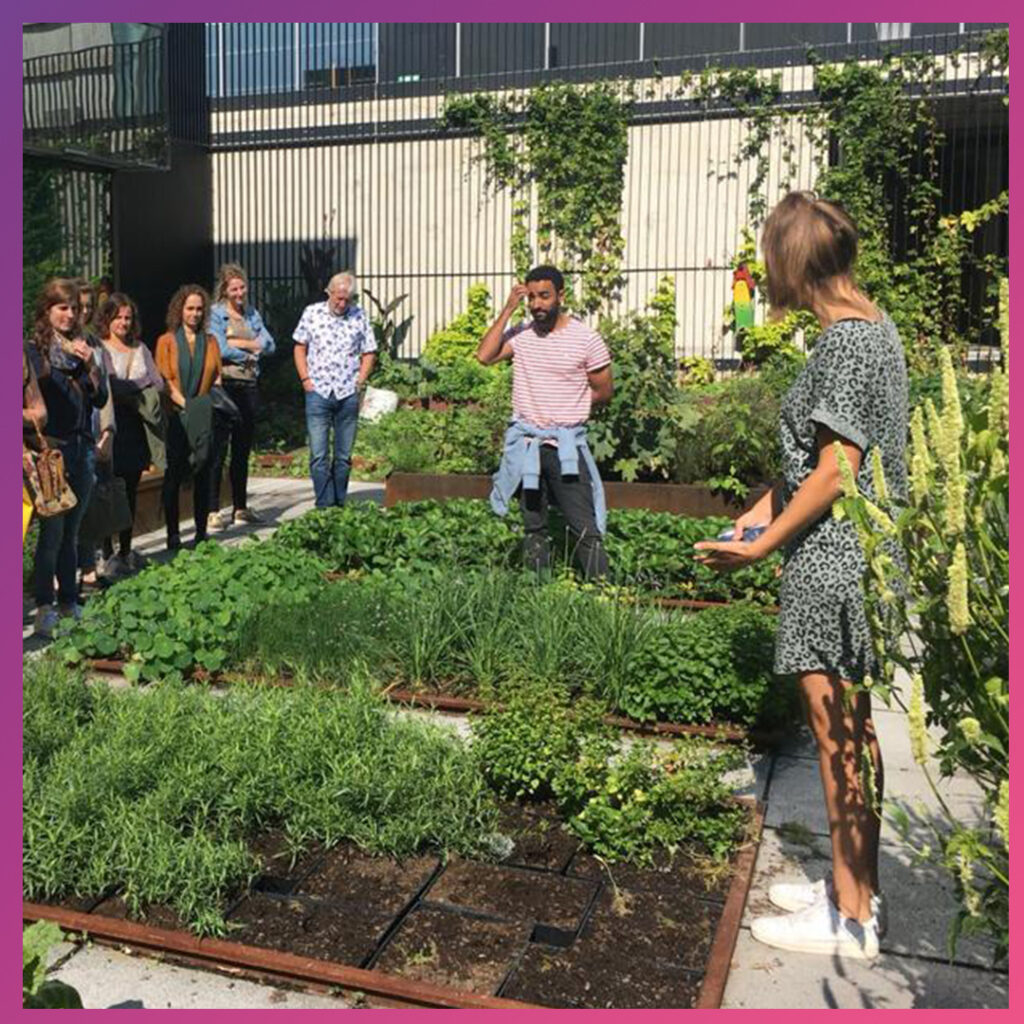 Karlijn van Kollenburg geeft een workshop en rondleiding bij The Green House restaurant