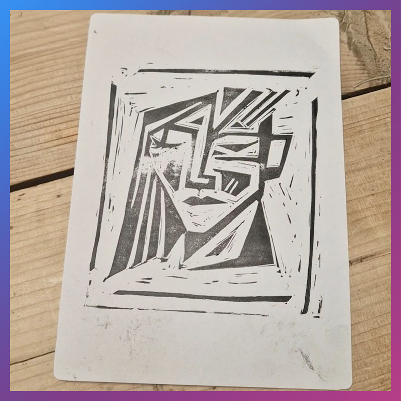 Griekse godin als resultaat van een linoworkshop van Wauw Workshops in Woerden